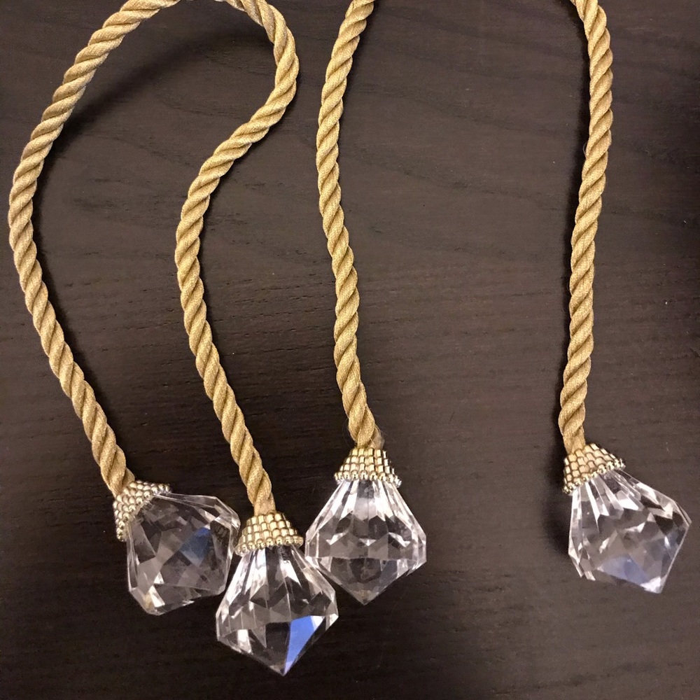 12 small tassels / napkin ties